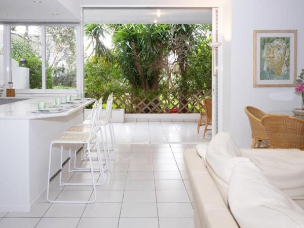Appartamento Vouliagmeni'S Secret Garden Near The Sea Atene Esterno foto
