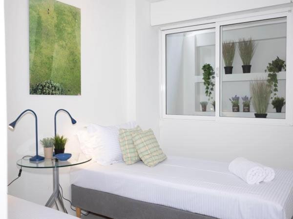 Appartamento Vouliagmeni'S Secret Garden Near The Sea Atene Esterno foto